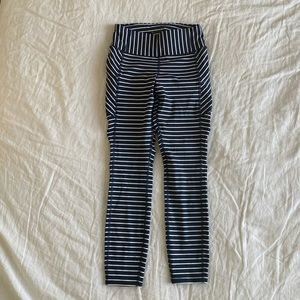 Athleta 7/8 navy striped leggings - XS